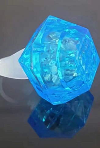 Kristal Tasarımlı Led Glow Işıklı 3 Modlu Mavi Yüzük 3.5 x 5 cm (4940)