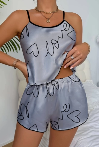 Love Baskılı Gri Saten Şortlu Gecelik Takım