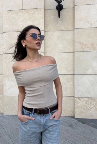 Madonna yaka sıfır kol bluz