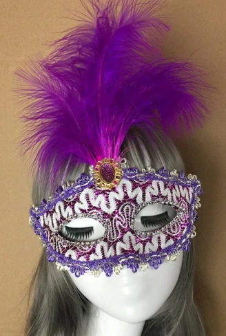 Mor Dantel İşlemeli Mor Tüylü Balo Parti Maskesi 17x20 cm (4940)