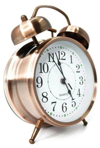 Nostaljik Çalar Saat – Retro Tasarım, Sessiz Akan Mekanizma, Yüksek Sesli Alarm, Masa ve Komodin İçin Dekoratif Saat (4940)