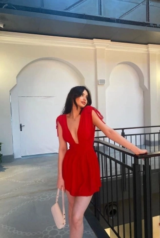 Omuzu Ip Askılı Şortlu Elbise - Kırmızı