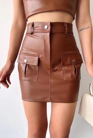Önden iki cepli deri etek kahve h240040