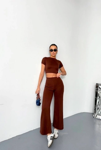 Osy Modal Yumuşak Dokulu Kumaş Kısa Kollu Crop Alt Ispanyol Paça Pantalon Ikili Takım - Kahverengi