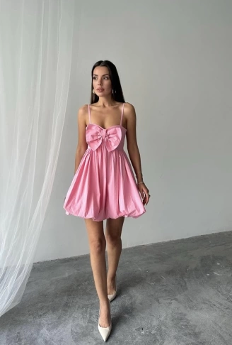 Pembe Önü Fiyonklu Askılı Elbise