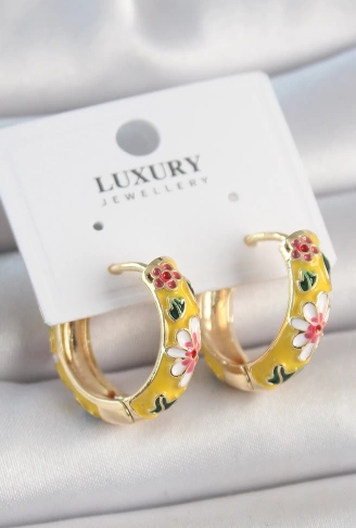 Pirinç Gold Renk Halka Model Çiçek Mineli Kadın Küpe - Lisinya