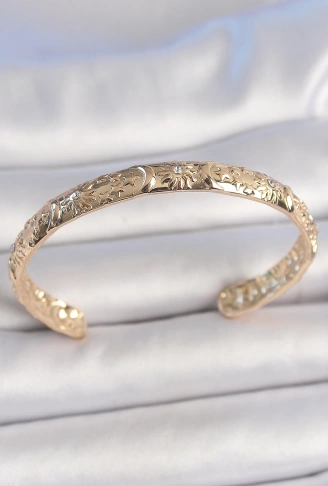Pirinç Gold Renk İşlemeli Hilal Yıldız İşlemeli Model Zirkon Taş Detaylı Kadın Kelepçe