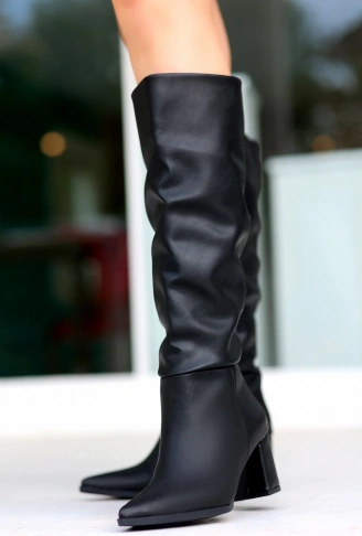 Roksa Siyah Cilt Topuklu Çizme