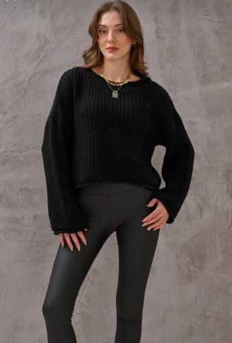 Salaş delik detaylı kazak siyah