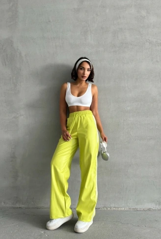 Şeritli deri pantolon yeşil h26430