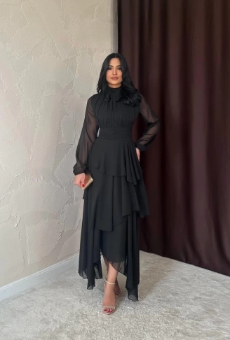 Siyah Bel Detaylı Elbise
