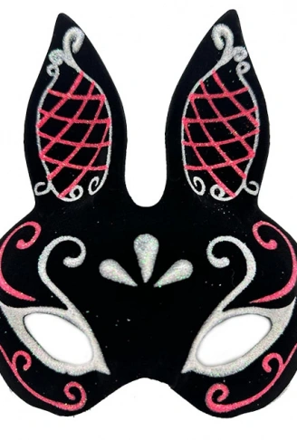 Siyah Renk Kırmızı Beyaz Simli Siyah Süet Kaplama Tavşan Maskesi 18x16 cm (4940)