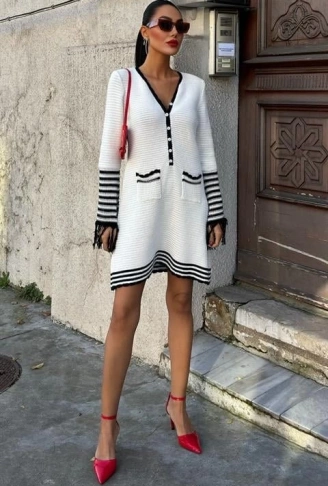 Triko Kolları Püsküllü Düğmeli Elbise 2849