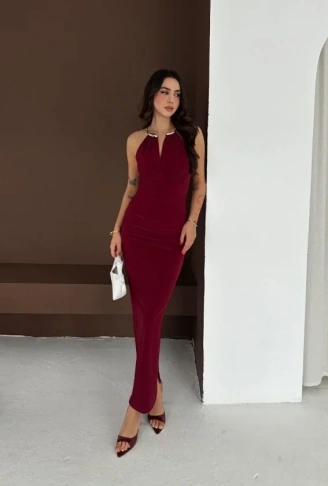 Uzun Abiye Elbise Yırtmaçlı Sırt Dekolteli Şık Gece Elbisesi - Bordo