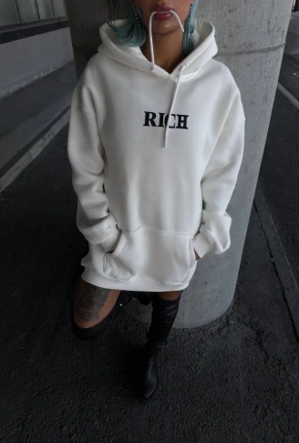 Uzun Kol Kapşonlu Göğüs Baskılı SweatShirt - Beyaz