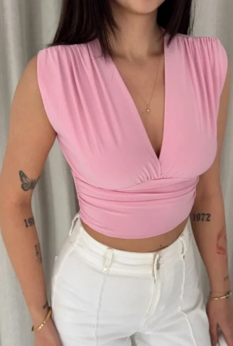 Vatkalı Kolsuz V Yaka Drapeli Crop Bluz Likralı Fit - Pembe