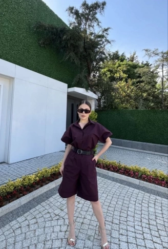 Yakalı Gömlek Kemerli Şortlu Takım - Bordo