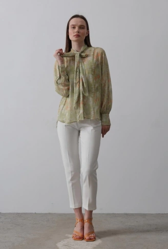 Yakası Fularlı Şifon Gömlek - Fıstık Yeşili