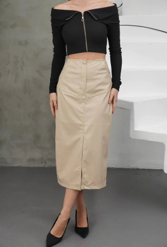 Yırtmaçlı uzun deri etek bej