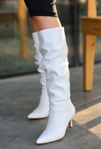 Zelya Beyaz Cilt Topuklu Çizme