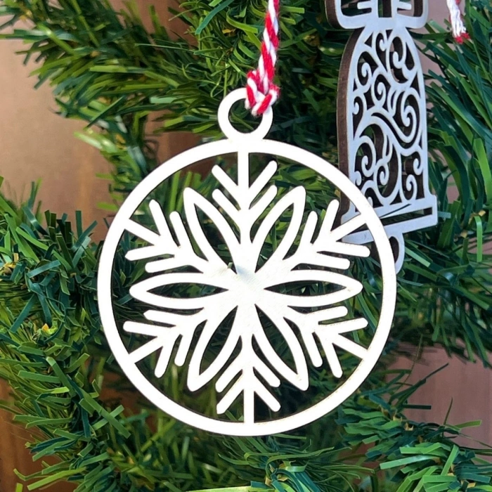 10 Parça Kırmızı Beyaz İpli Karışık Model Ahşap Yılbaşı Ağaç Süsü (4940)