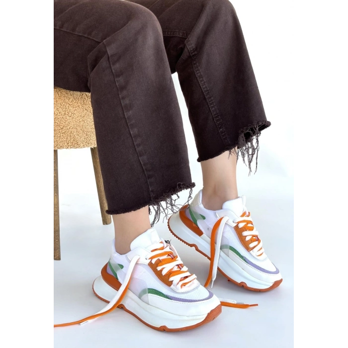 Aleh Beyaz Cilt Turuncu Detaylı Çift Bağcıklı Spor Ayakkabı