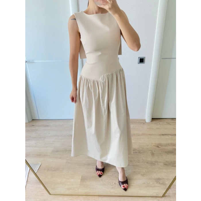 Arkası Kanatlı Uzun Elbise- Bej