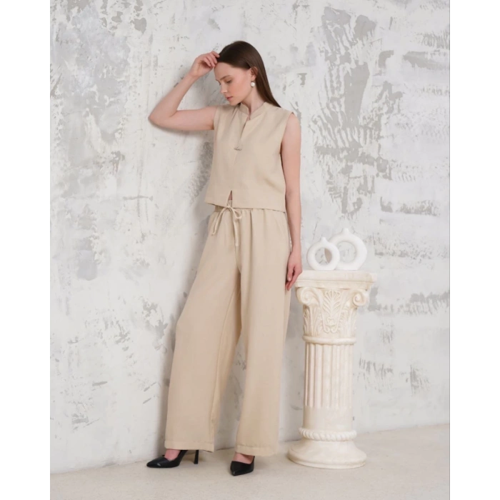 Broşlu yelek pantolon takım bej s255821