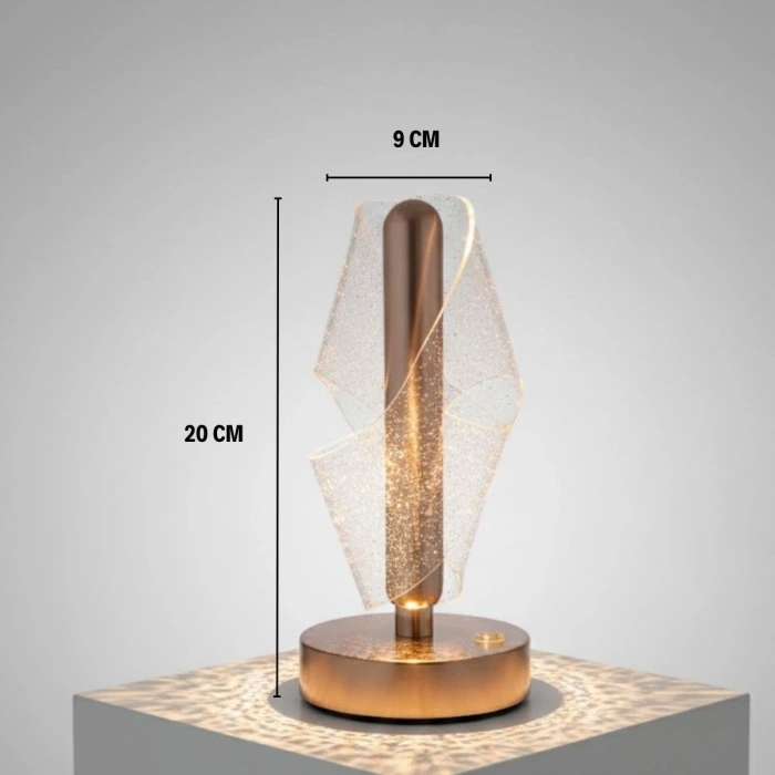 Çapraz Kavisli Ters Kristal Simli LED Masa Lambası – Gold Gövdeli, Dokunmatik, 3 Kademe Işık Ayarlı Şarjlı Dekoratif Lamba (4940)