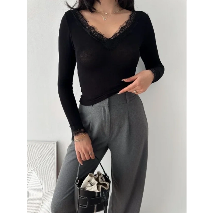 Dantel Detaylı V Yaka Arkası V Yaka Kaşmir Dokulu Uzun Kollu Bluz - Siyah