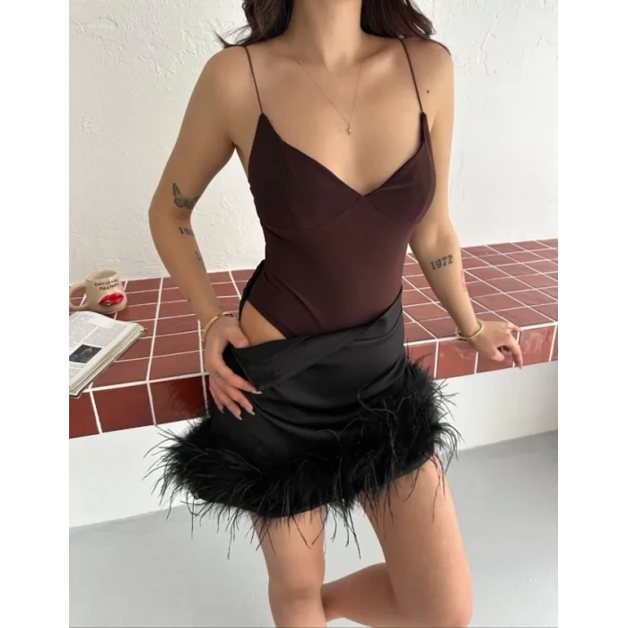 Derin Dekolte Askılı Body Sırt Dekolteli Şık Kolsuz Yazlık Bodysuit - Kahverengi