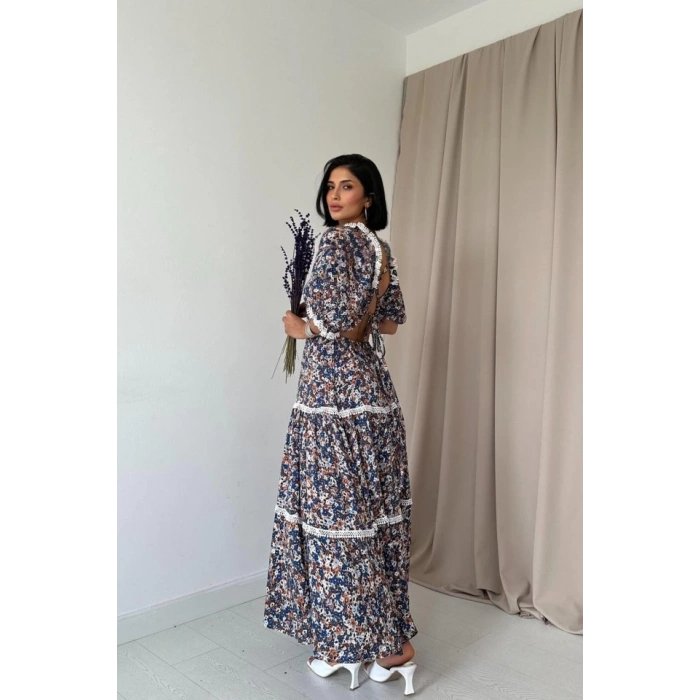 Desenli Sırtı Dekolteli Brode Elbise