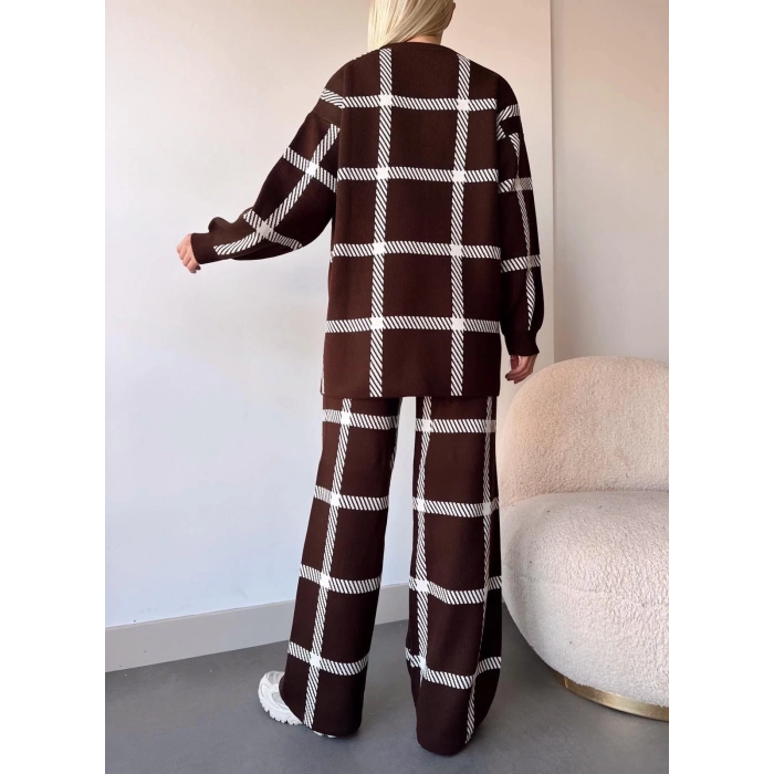 Ekoseli triko takım kahvebeyaz