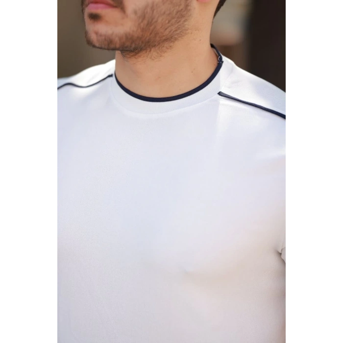 Erkek Omuzlar çizgi Detaylı Kısa Kollu T-shirt