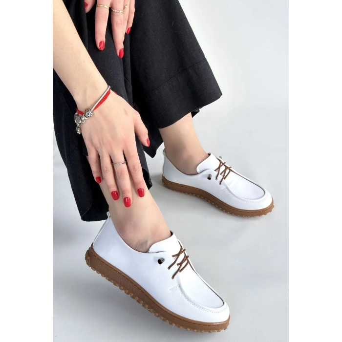 Guot Beyaz Cilt Bağcıklı Babet Ayakkabı