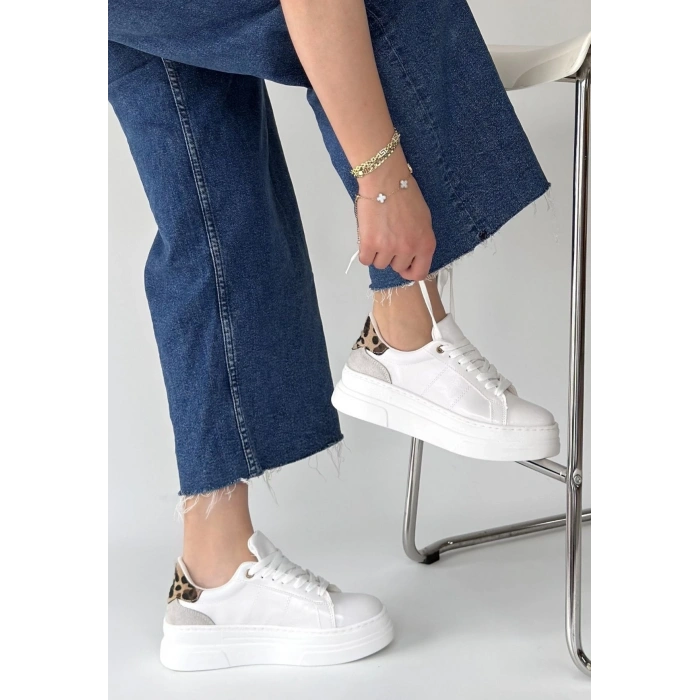 Jetan Beyaz Rugan Bağcıklı Spor Ayakkabı