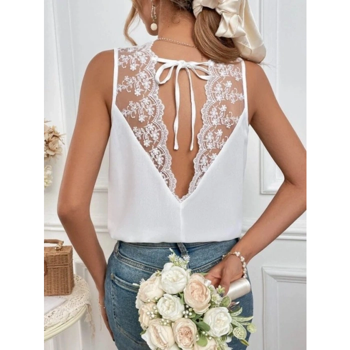 Kadı Askılı V Dantel Yakalı Sırttan Bağcıklı Sandy Bluz