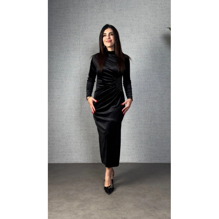 Kadı Uzun Kollu Omuzdan Büzgülü Yandan Taş Detaylı Uzun Kadife Elbise