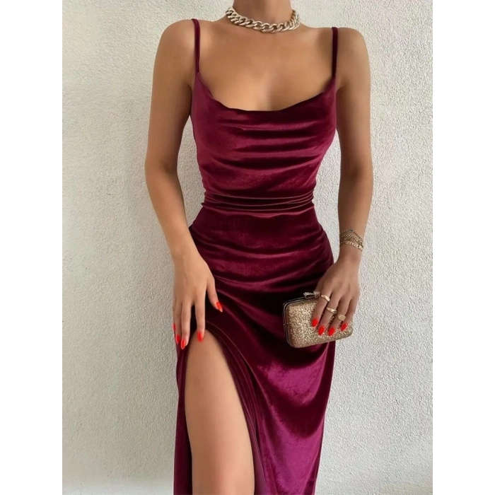 Kadın Askılı Degaje Yakalı Yırtmaçlı Kadife Midi Elbise