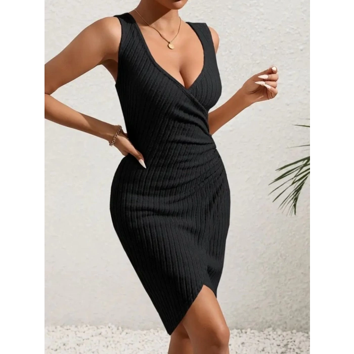 Kadın Askılı Kruvaze Yakalı Yandan Düğmeli önden Asimetrik Kesim Detaylı Kalın Fitilli Kaşkorse Elbise