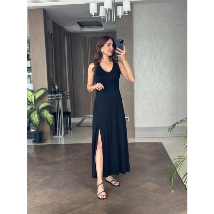 Kadın Askılı V Yakalı Yırtmaçlı Viskon Elbise