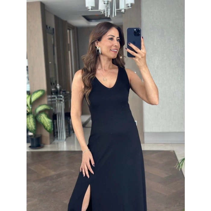 Kadın Askılı V Yakalı Yırtmaçlı Viskon Elbise