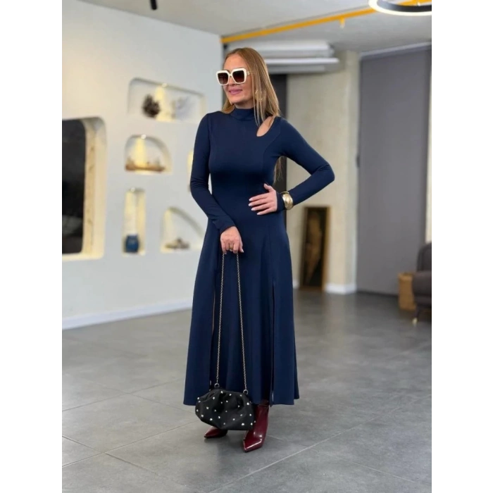 Kadın Balıkçı Yaka Damla Detaylı Yırtmaçlı Uzun Viskon Iki Iplik Maxi Elbise