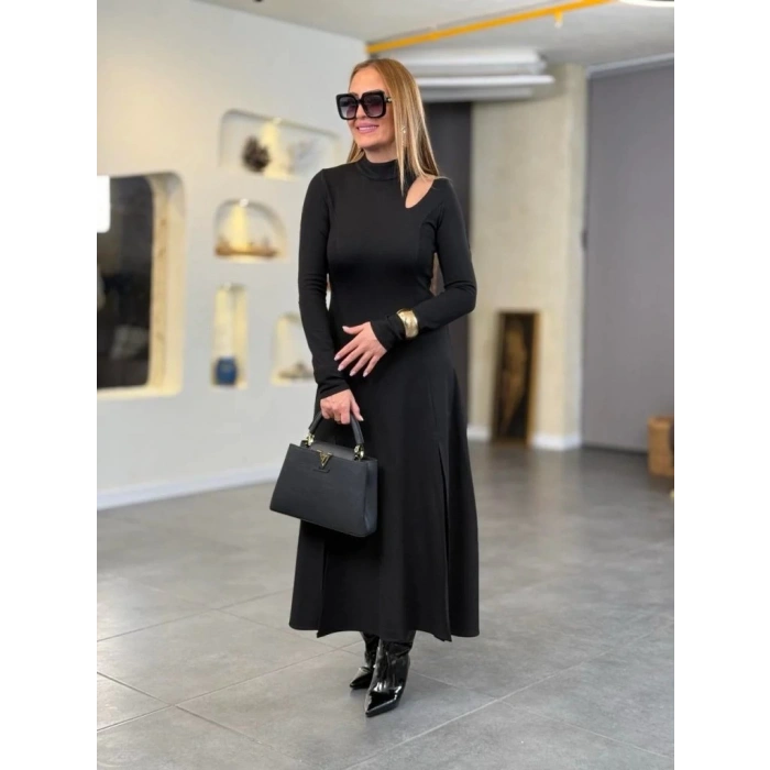 Kadın Balıkçı Yaka Damla Detaylı Yırtmaçlı Uzun Viskon Iki Iplik Maxi Elbise