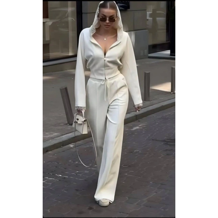 Kadın Dantel Işlemeli Kapüşon Detay Hırka Ve Ispanyol Paça Pantolon Ikili Takım