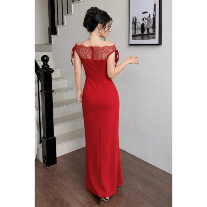 Kadın Göğüs Ve Yakası Dantel Detaylı Kayık Yaka Görünümlü Uzun Ithal Krep Elbise