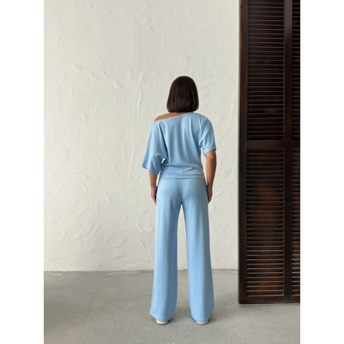 Kadın İsa Kollu Kayık Yaka Bluz Ve Pantolon Misal Kumaş Ikili Takım