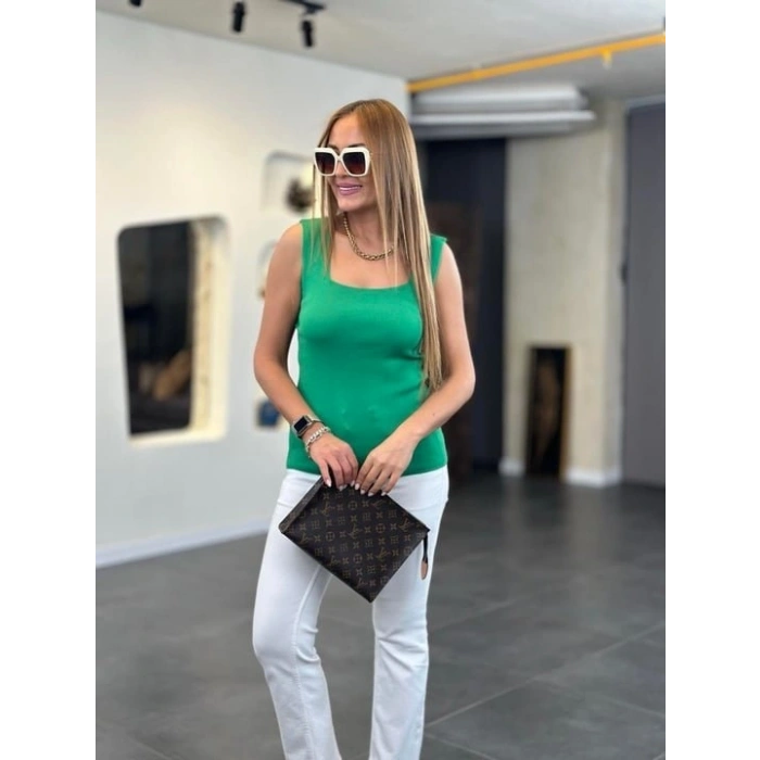 Kadın Kare Yaka Kalın Askılı Beyaz Triko Bluz