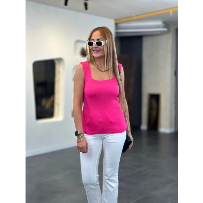 Kadın Kare Yaka Kalın Askılı Beyaz Triko Bluz