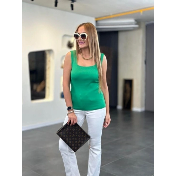 Kadın Kare Yaka Kalın Askılı Beyaz Triko Bluz